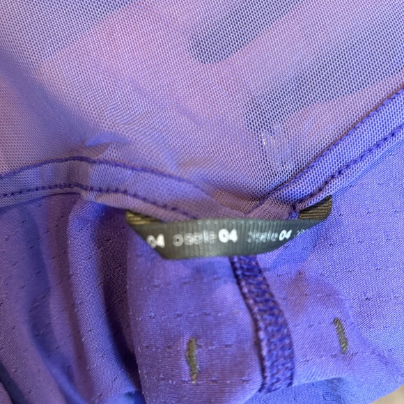 Oiselle running tank size 4 ; purple with mesh back - Picture 4 of 4